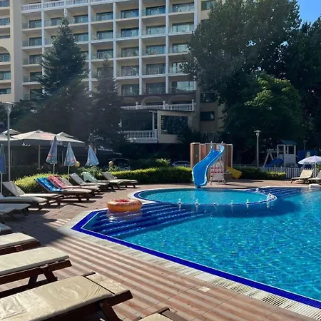 Admiral Plaza Sunny Beach